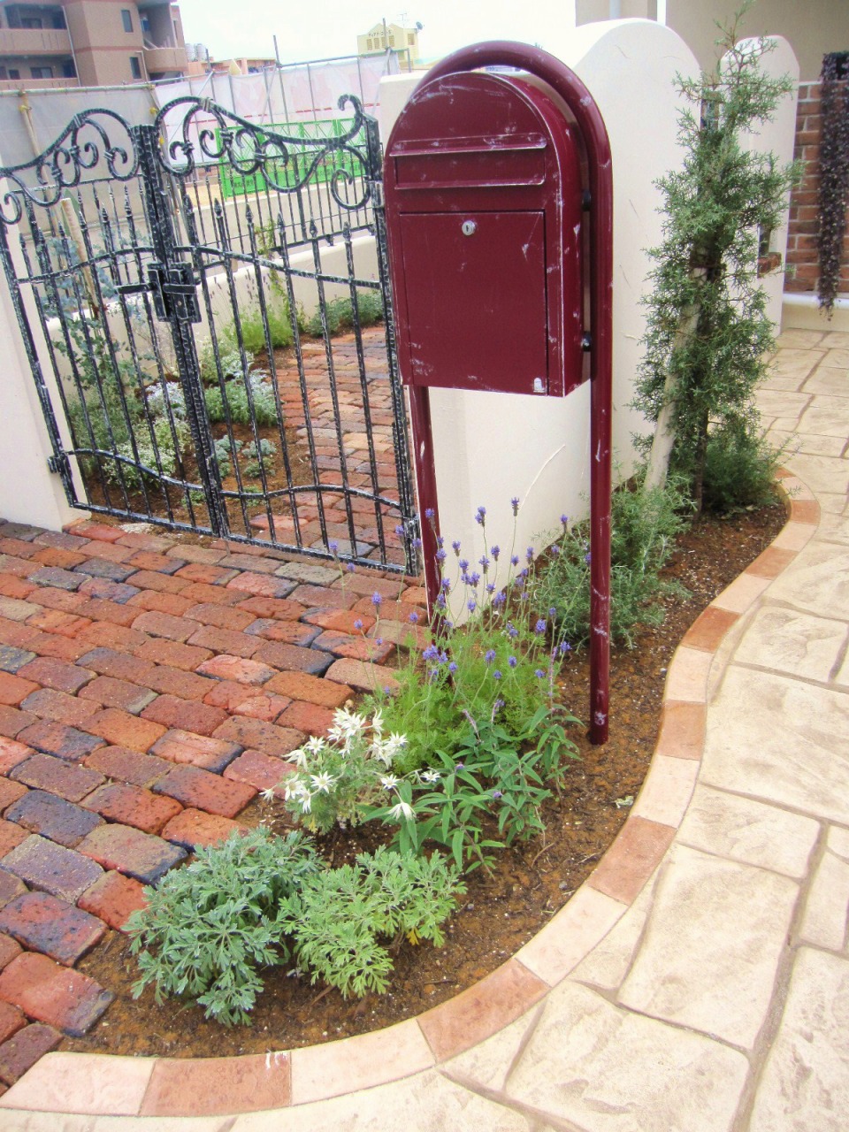 img03